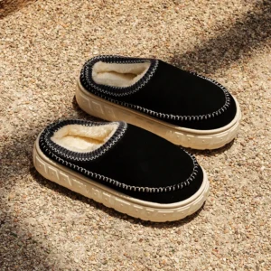 Cowboytofflor med falsk mocka och plyschfoder - Svart