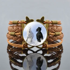 Damens västern hästläderarmband med vintage flätade band - som visas 4