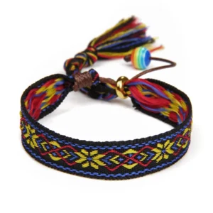 Damvästerländskt handgjort flätat armband med tofs - typ 3